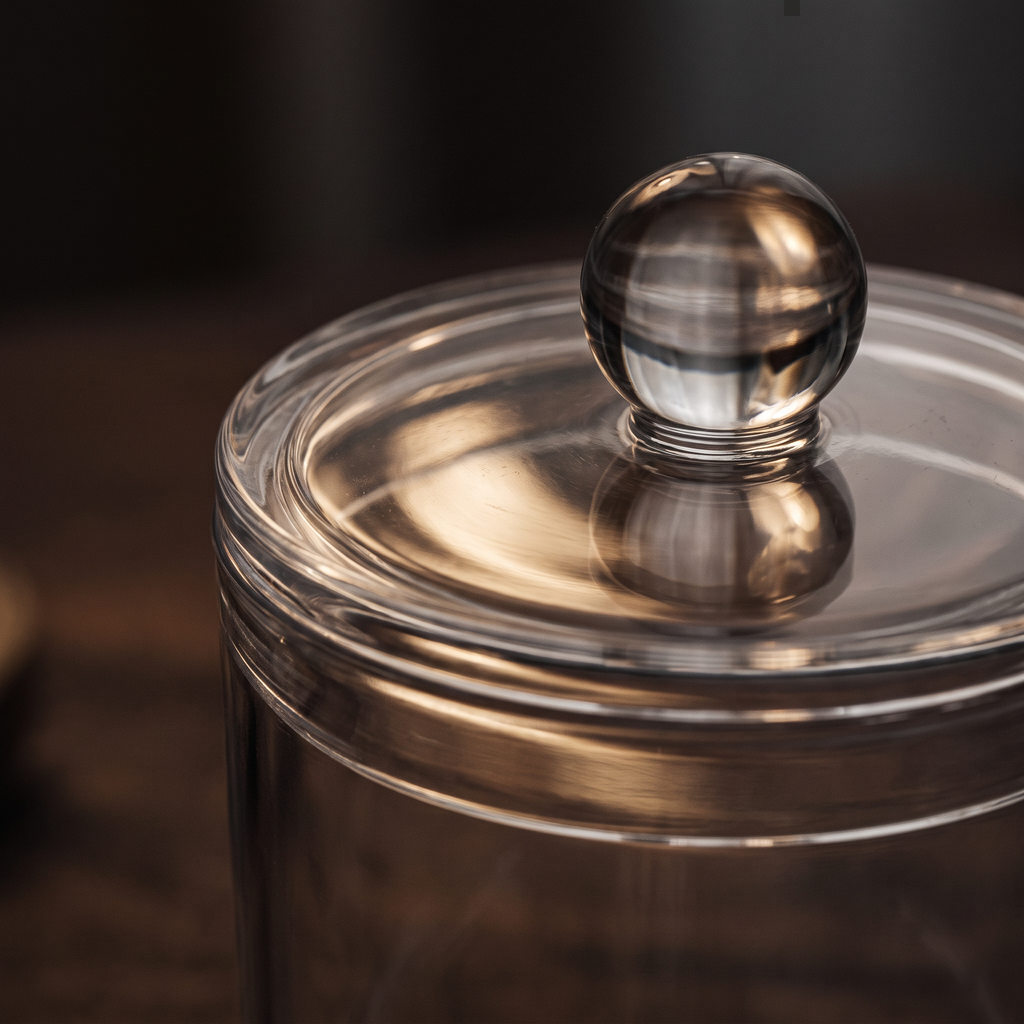 Close view of a lid and its rounded bead handle
